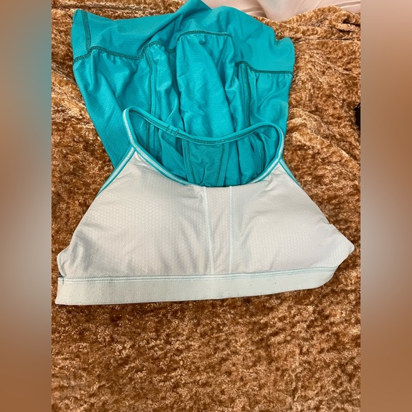 Lululemon Tank  Top with built in 26” bra - Picture 2 of 8